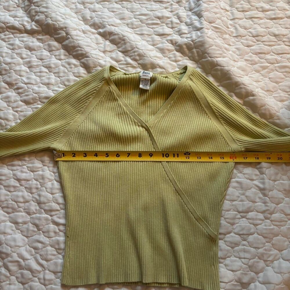 Women's Y2K Lime-Green V-Neck Long Sleeve Sweater Spring Cottagecore Size M - Picture 5 of 5